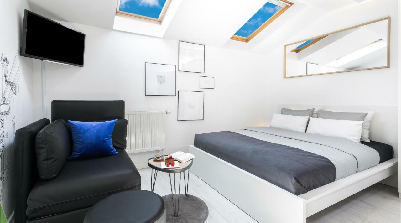 Terminal Krakow - Studio Apartments Next To The Main Square Esterno foto